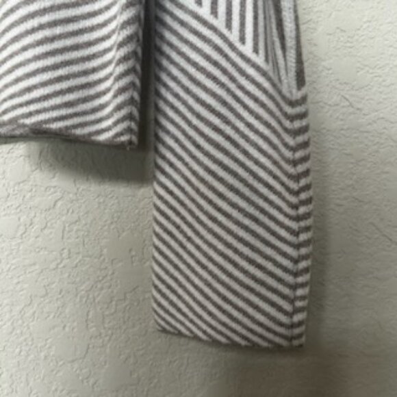 NWT Cynthia Rowley Fitted Mock Turtleneck Striped Sweater - Picture 3 of 9